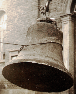 Vol d'une cloche à Blanmont, 1943